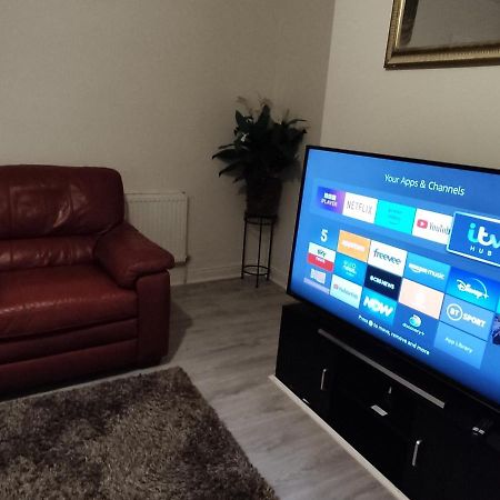 Cheerful 2-Bedroom Home With Off Street Parking بلاكبول المظهر الخارجي الصورة