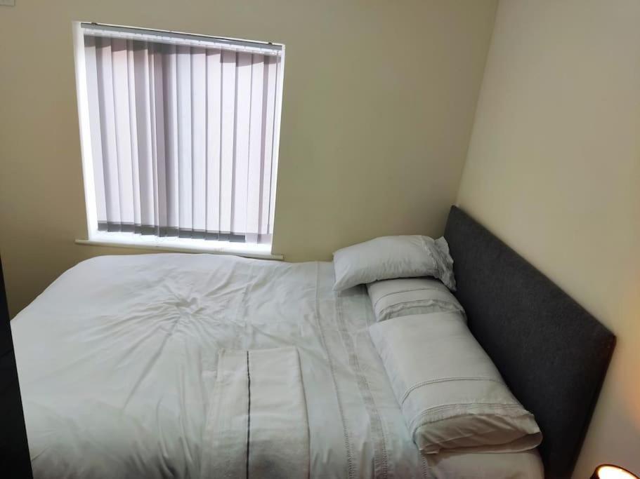 Cheerful 2-Bedroom Home With Off Street Parking بلاكبول المظهر الخارجي الصورة