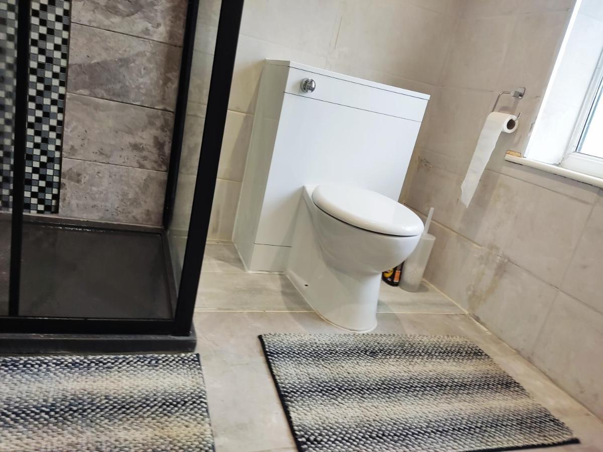 Cheerful 2-Bedroom Home With Off Street Parking بلاكبول المظهر الخارجي الصورة