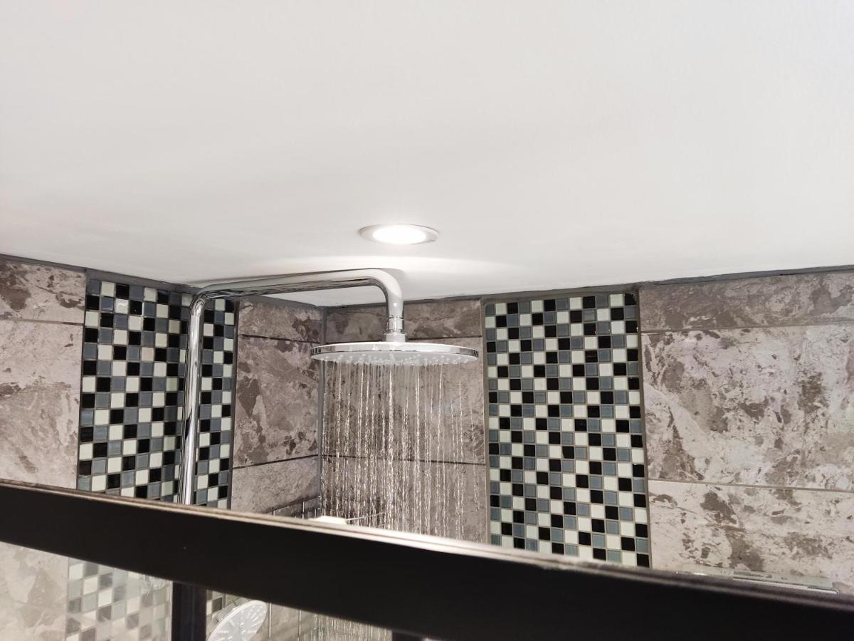 Cheerful 2-Bedroom Home With Off Street Parking بلاكبول المظهر الخارجي الصورة
